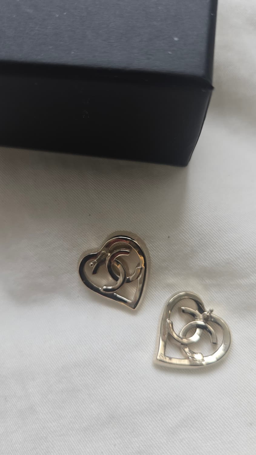 샤넬로고cc하트귀걸이 정품 상품이미지4