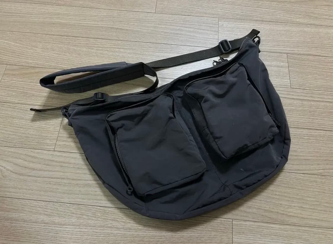 아미아칼바 바디백 그레이 상품이미지1