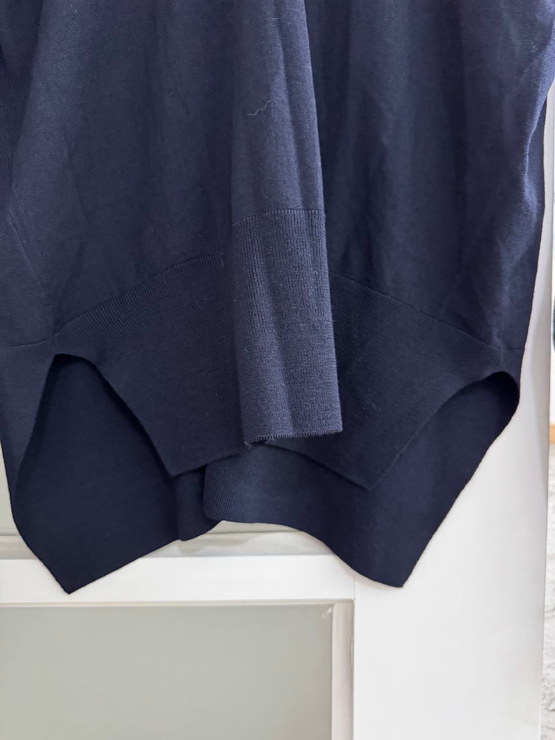 [BOONTHESHESHOP] 분더샵 브이넥 긴팔 티셔츠 S 상품이미지4