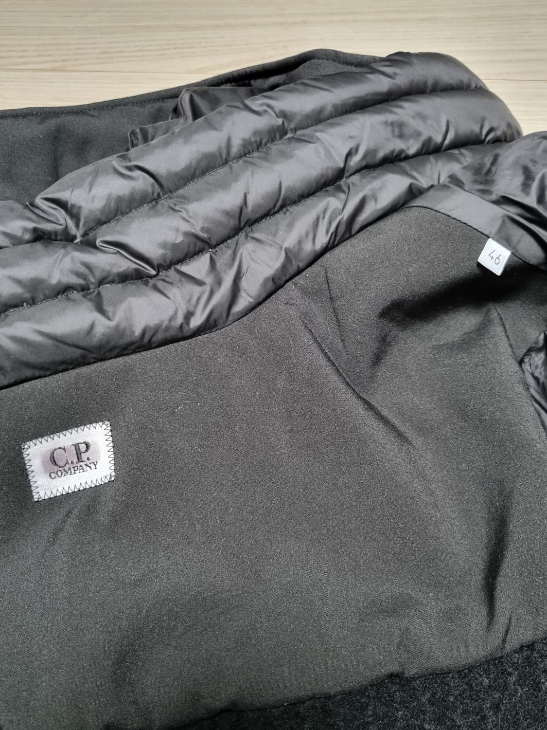 cp컴퍼니 니트패딩 상품이미지3