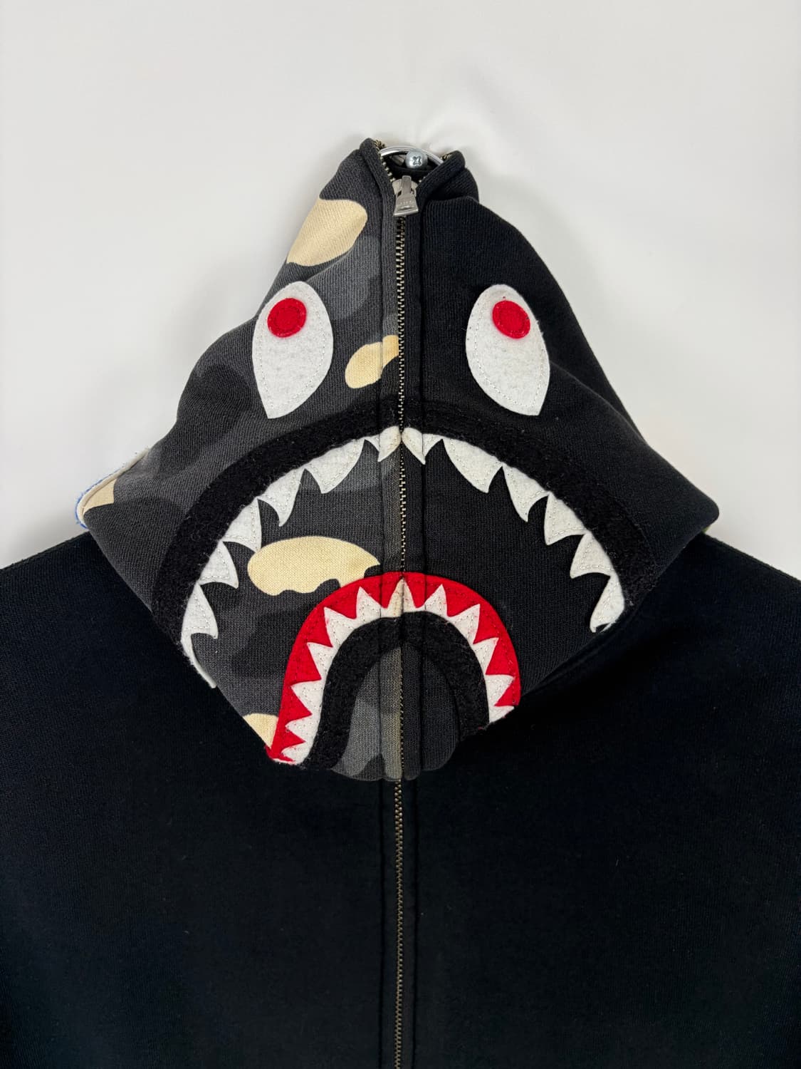 a79) 베이프 샤크 카모 후드집업 상품이미지2