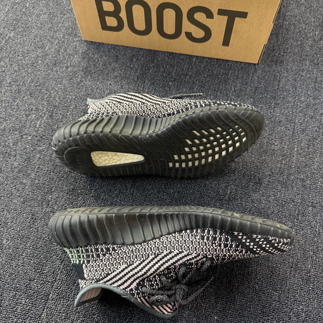 아디다스 이지부스트 350 V2 예힐 상품이미지8