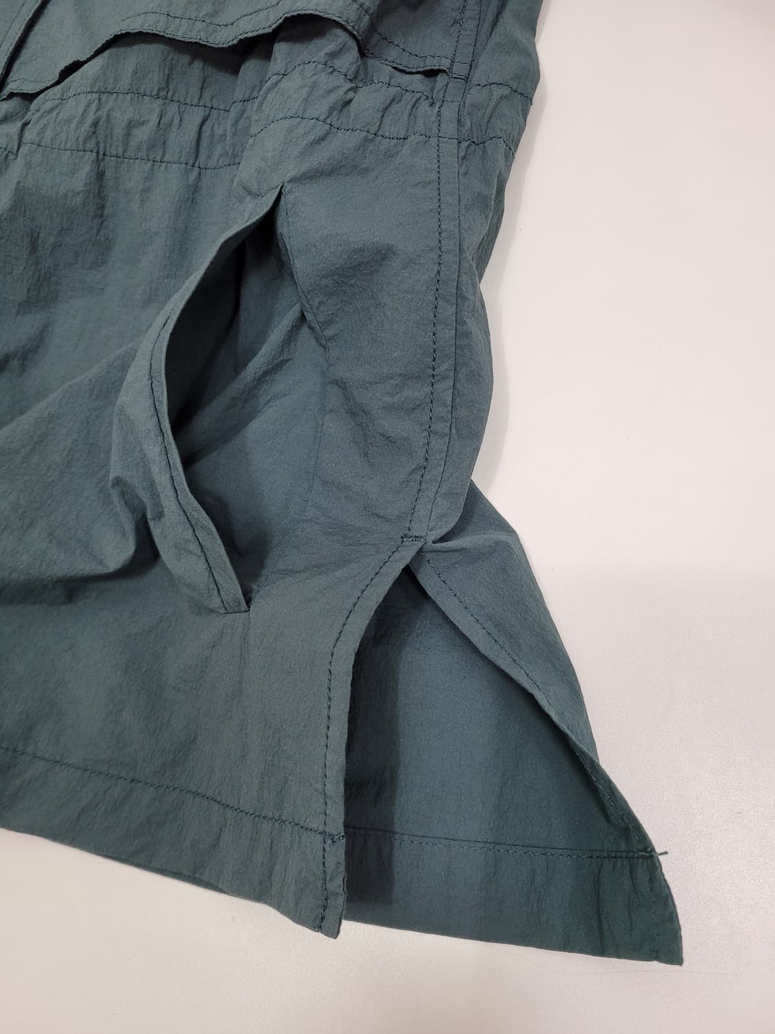 HAZZYS 헤지스 스트링 반팔 자켓 / 여 90-165 카키
 상품이미지5