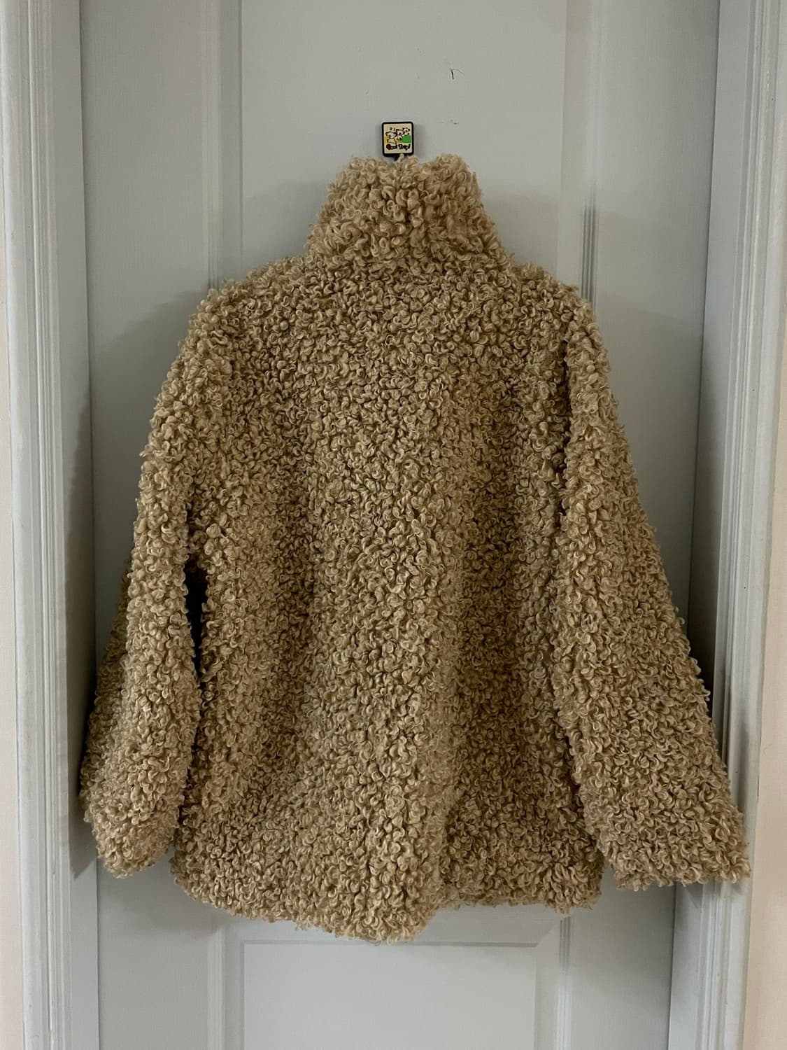 커렌트 퍼자켓 베이지 FLUFFY DUFFLE FUR JACKET 상품이미지5