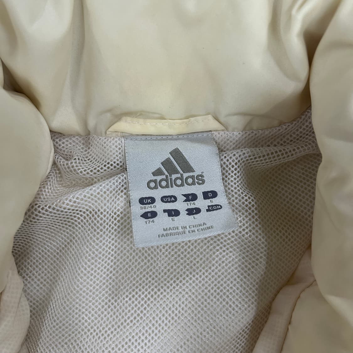 아디다스 레알마드리드 바람막이 화이트 L 상품이미지2