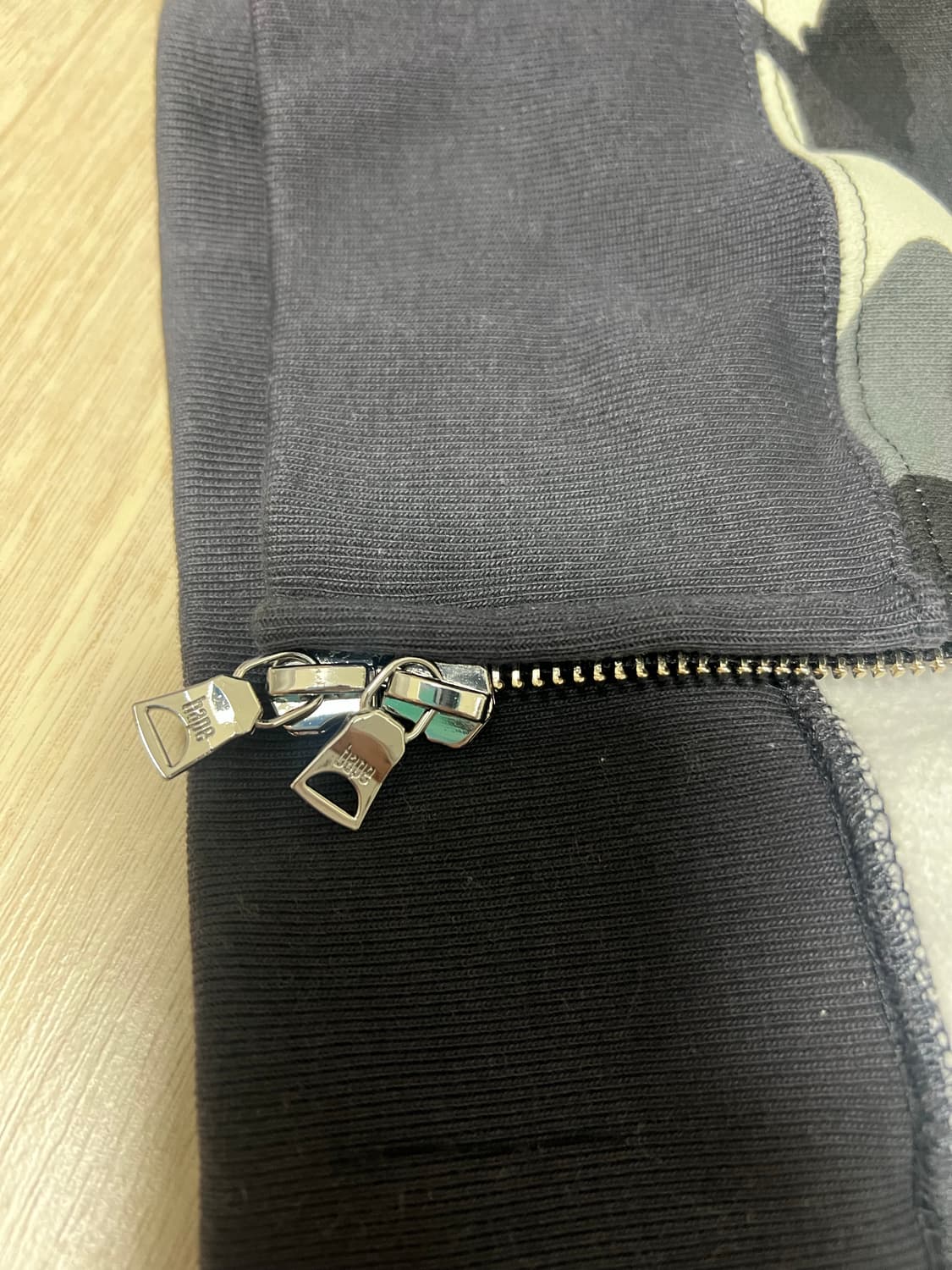 베이프 시티카모 후드집업 / L 상품이미지9