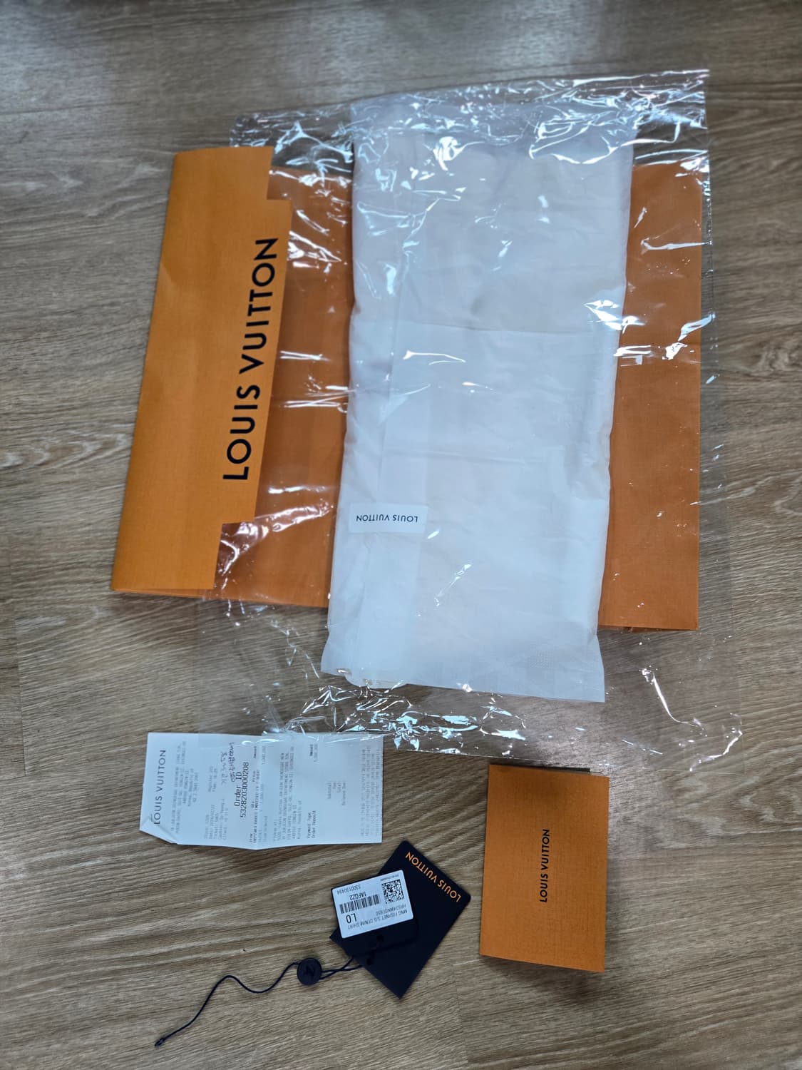 루이비통 엠보스드 반팔 티셔츠(백화점정품) 상품이미지4