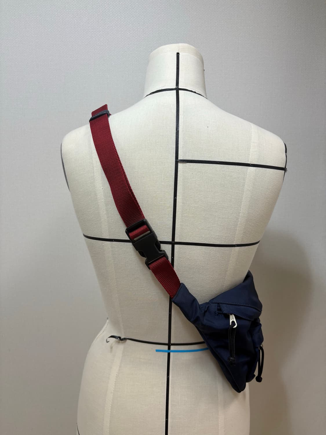 발렌시아가 balenciaga 네이비힙색 상품이미지6