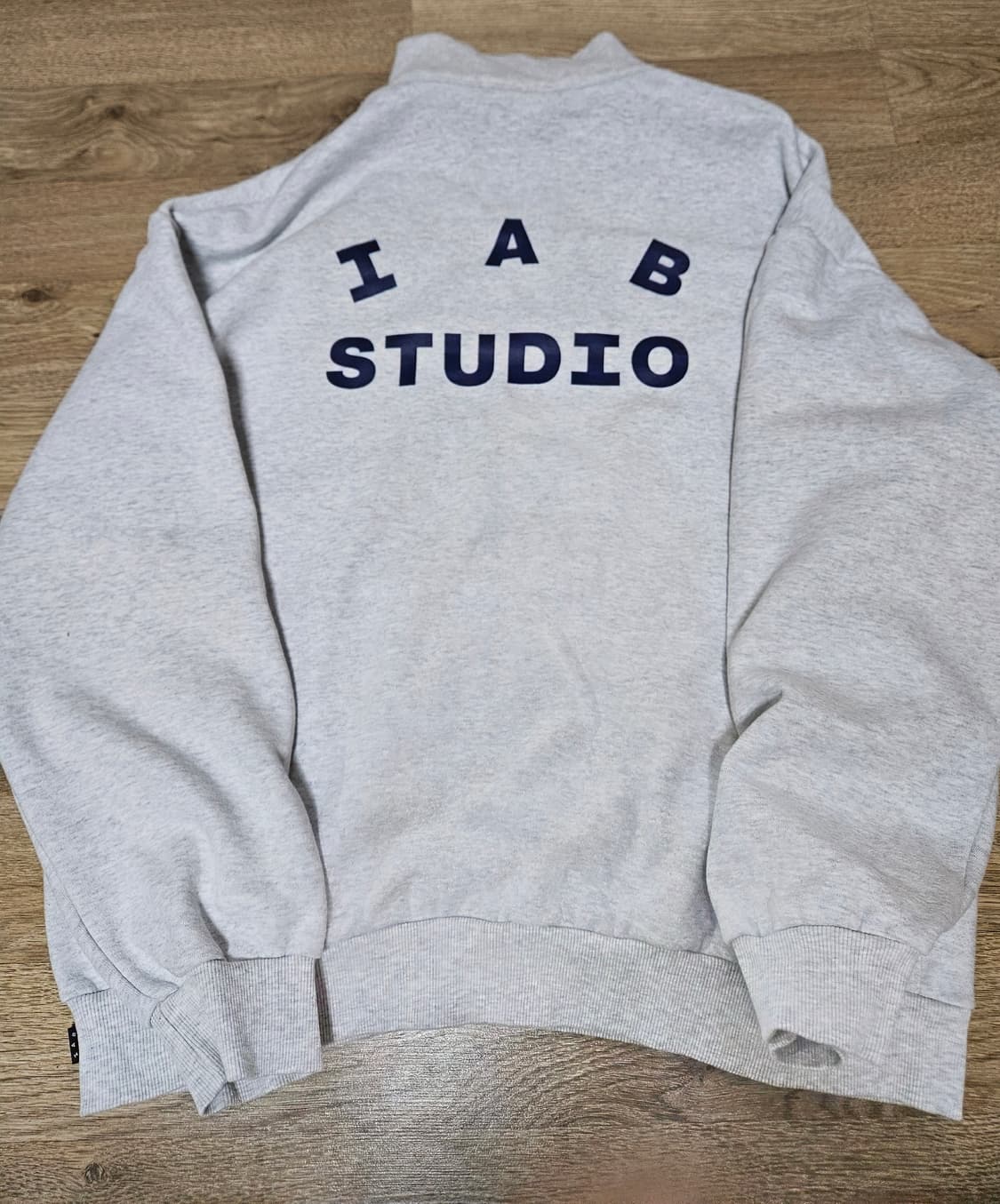 IAB STUDIO 하프집업 맨투맨티 L 상품이미지2