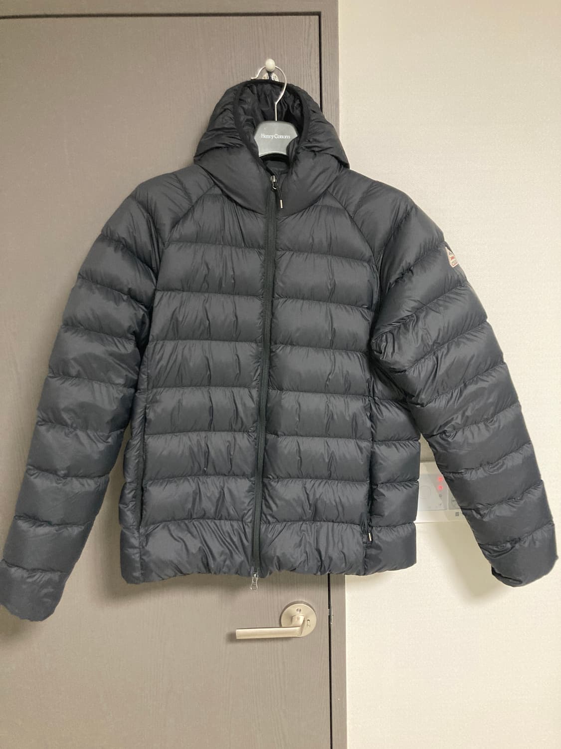 (1회착) 피레넥스 에어얼 후드 경량패딩 블랙(택 보유) 상품이미지2