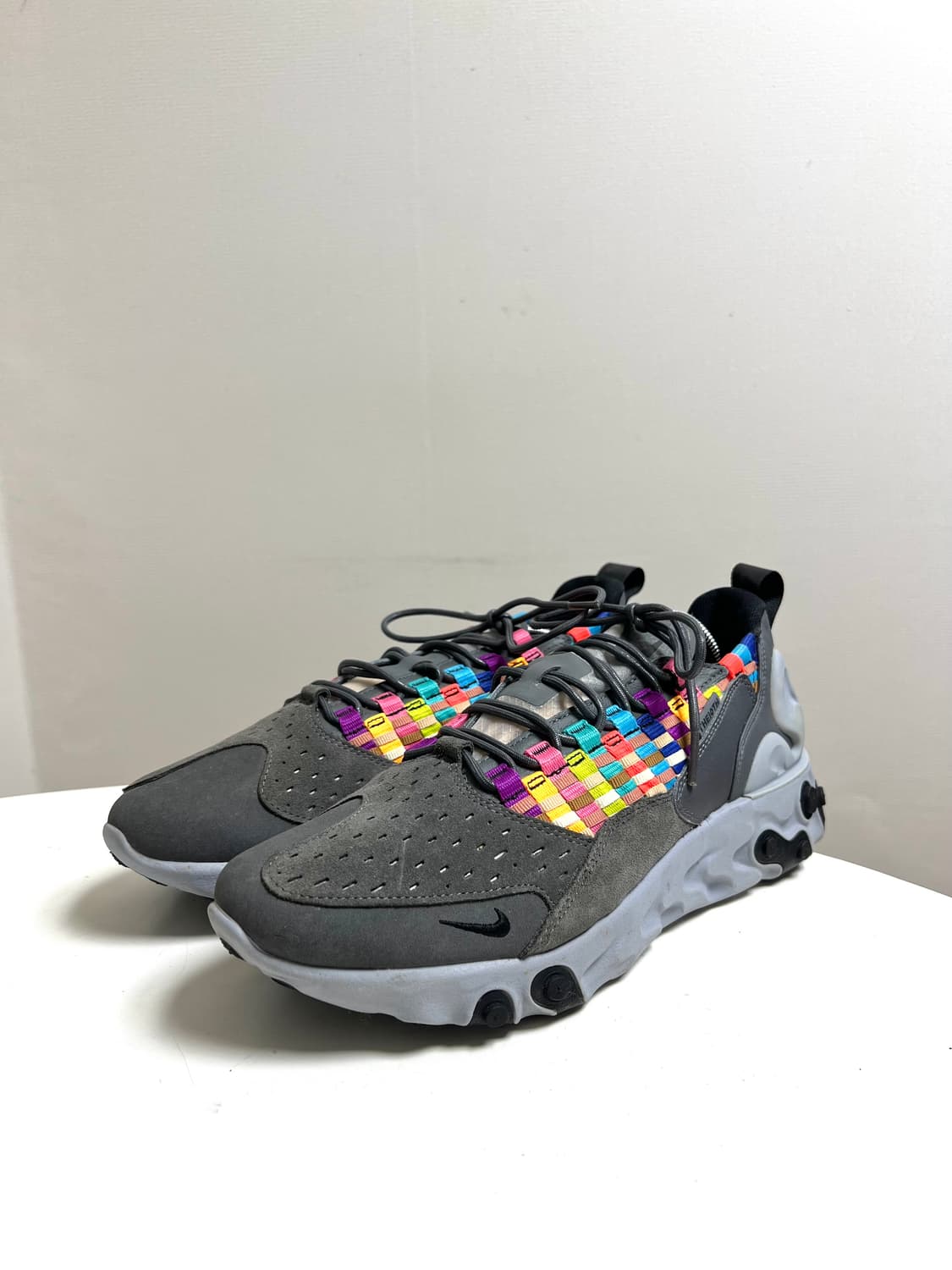 [275] 나이키 리액트 세르투 소프넷 그레이 멀티컬러 상품이미지1