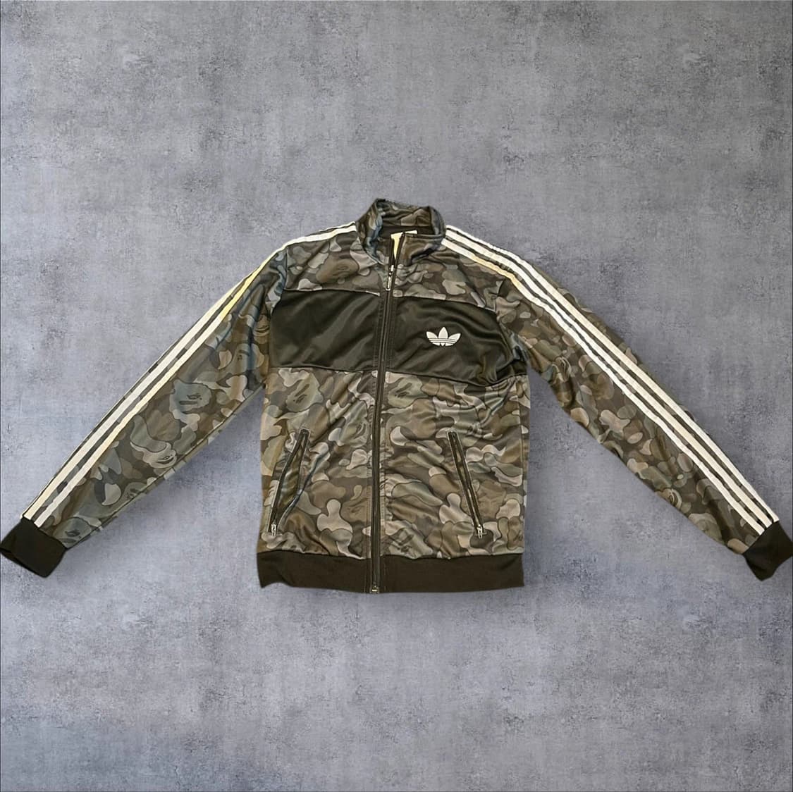 아디다스 x 베이프 파이어버드 트랙탑 져지 상품이미지1