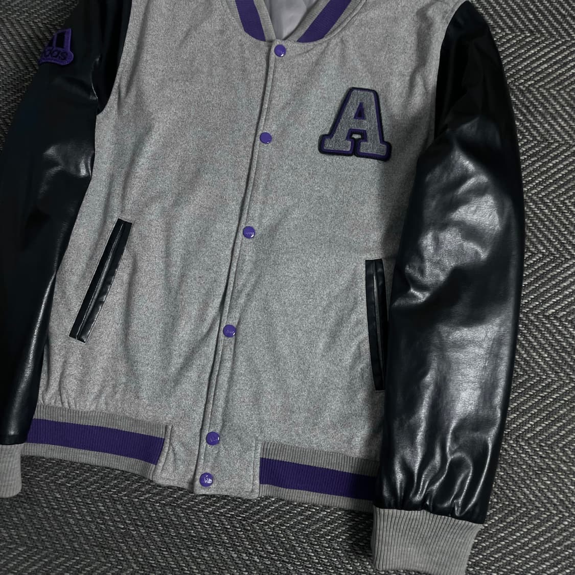 아디다스 빅로고 레더 스웻 바시티 자켓o 3433 상품이미지3