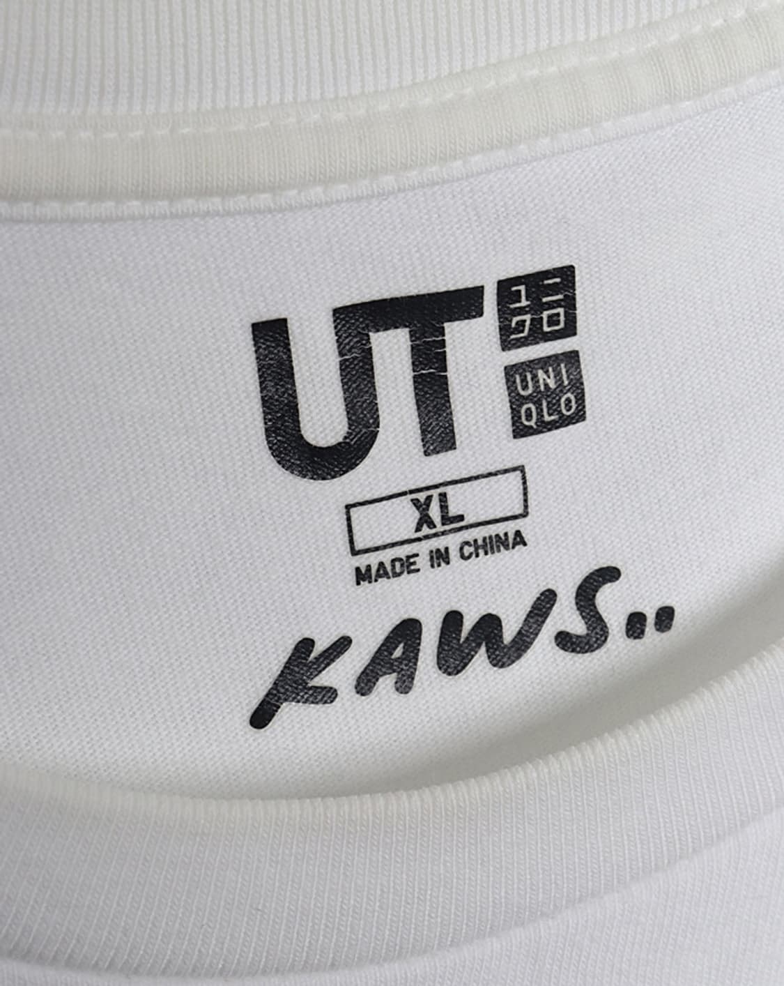 UT x KAWS… 상품이미지5