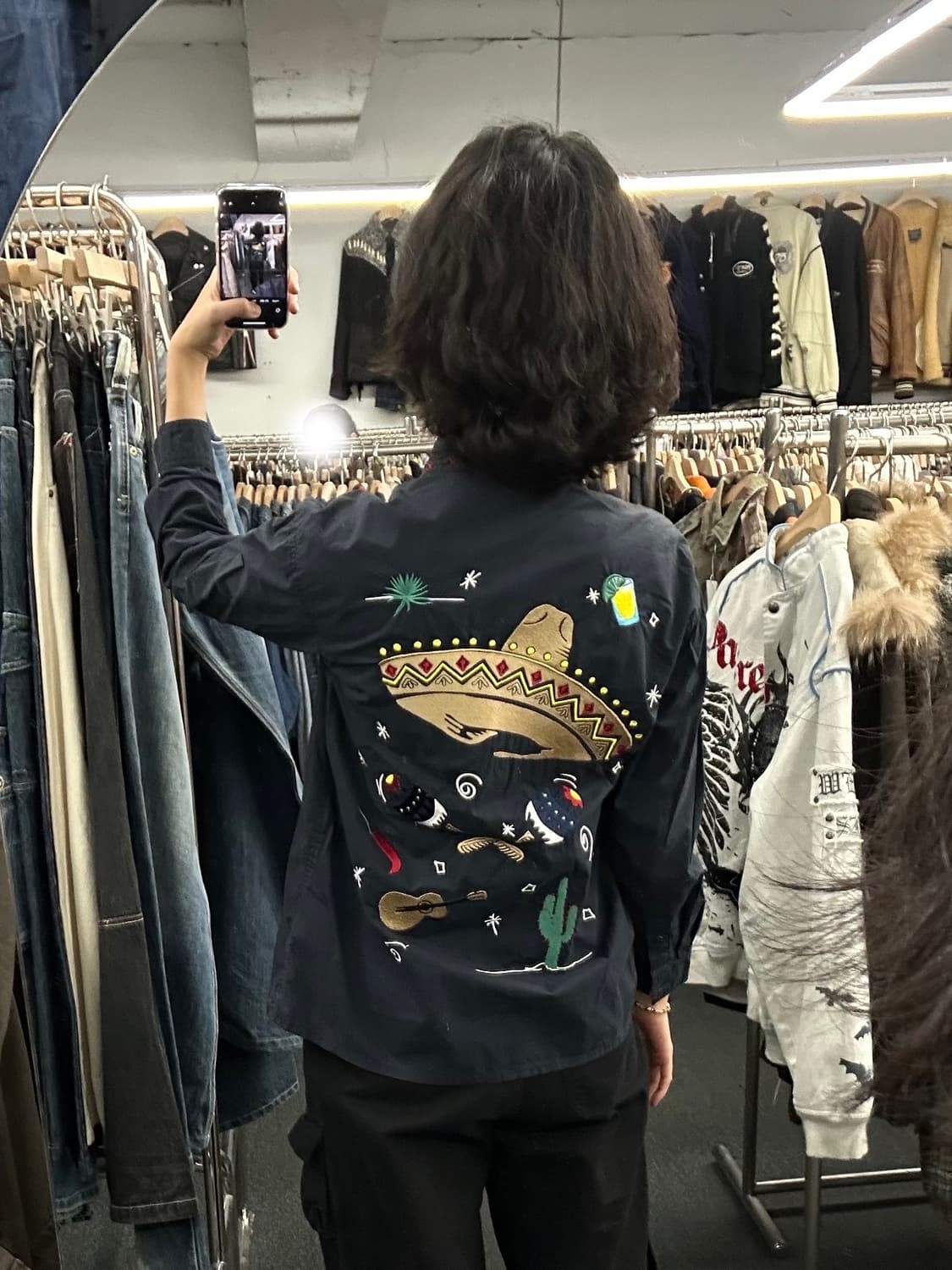 S)Rodeo Crowns 빈티지 레드 자수 포인트 모터사이클 블랙 셔츠 상품이미지4