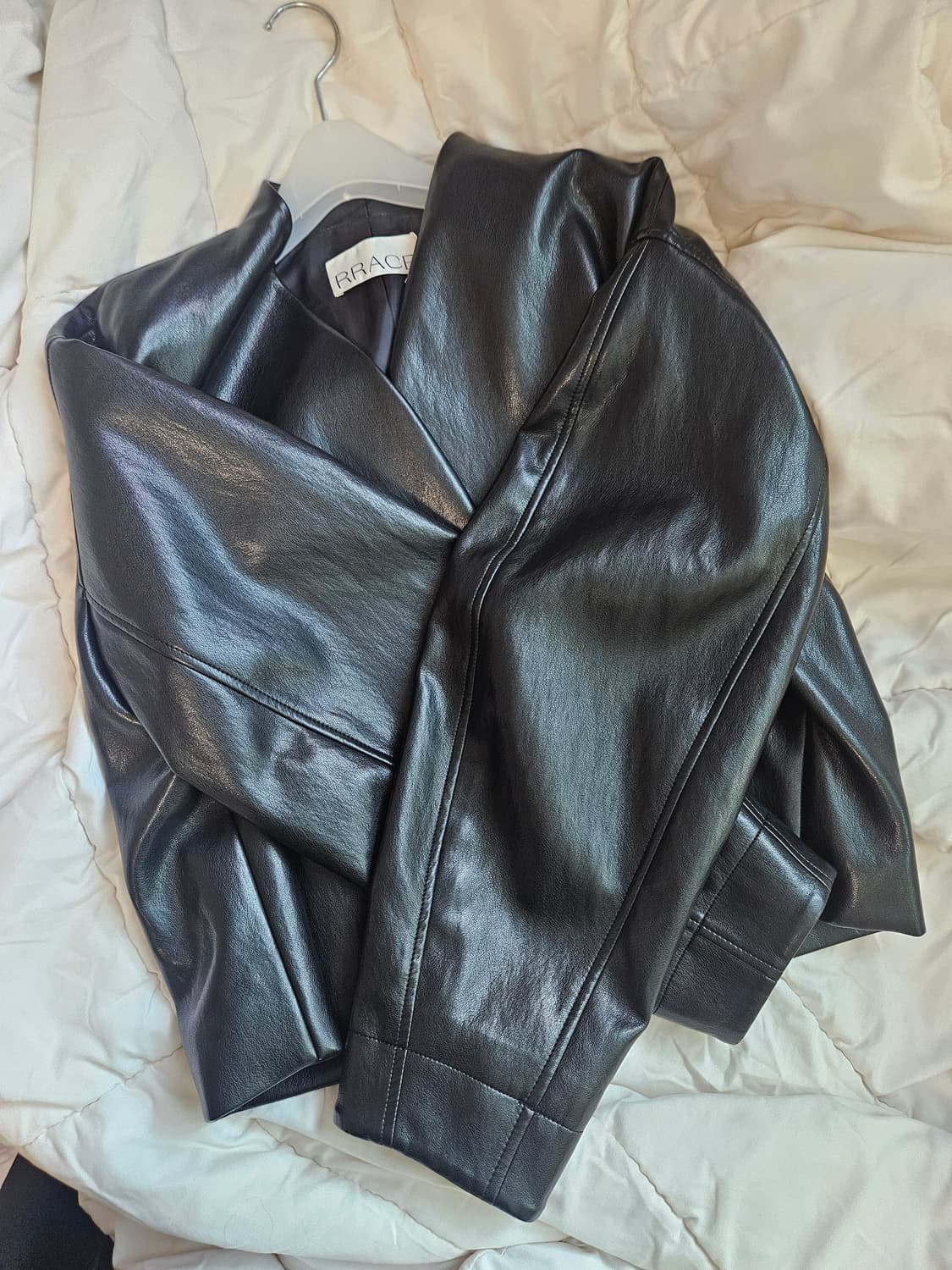 Rrace Faux Leather Curved Jacket_Black  상품이미지5