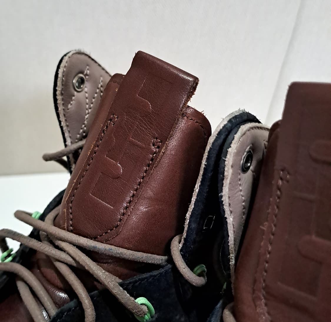 (택포) 나이키 르브론 10 EXT 스웨이드 농구화 270 B681 상품이미지3