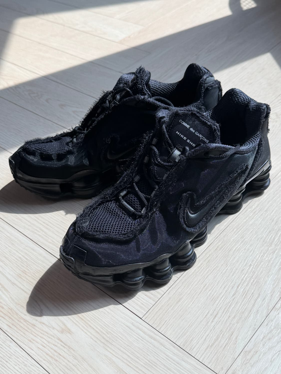 꼼데가르송 나이키 Shox R4 스니커즈 블랙 상품이미지1