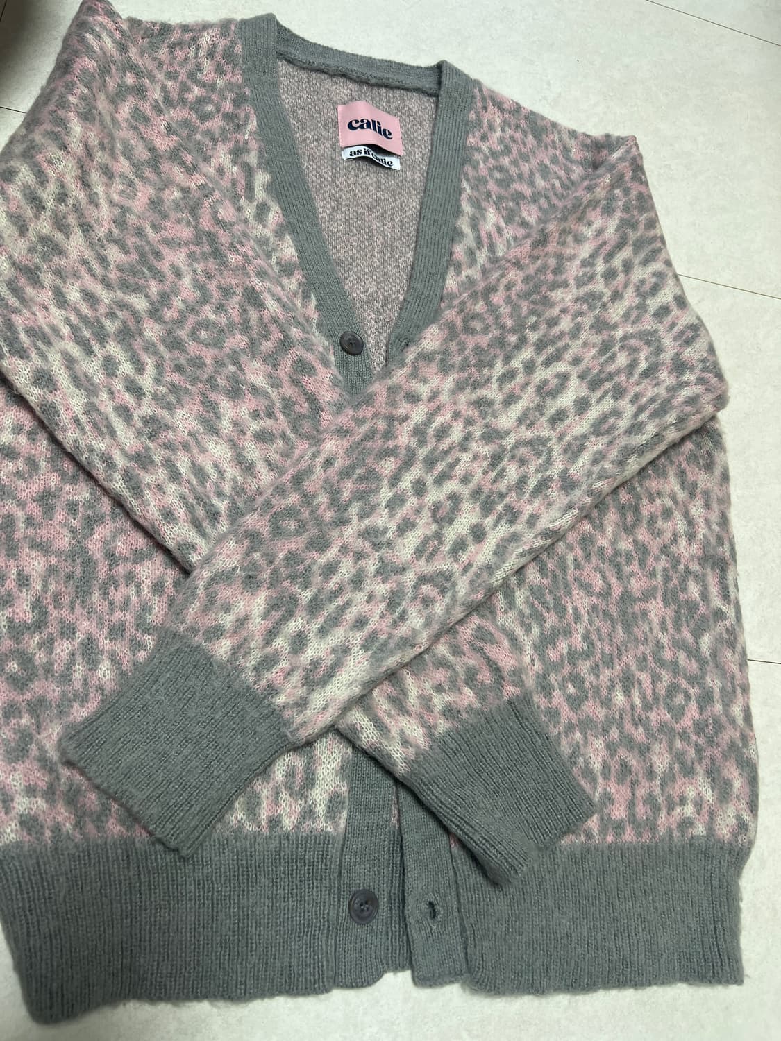 에즈이프캘리 가디건 새상품 상품이미지1