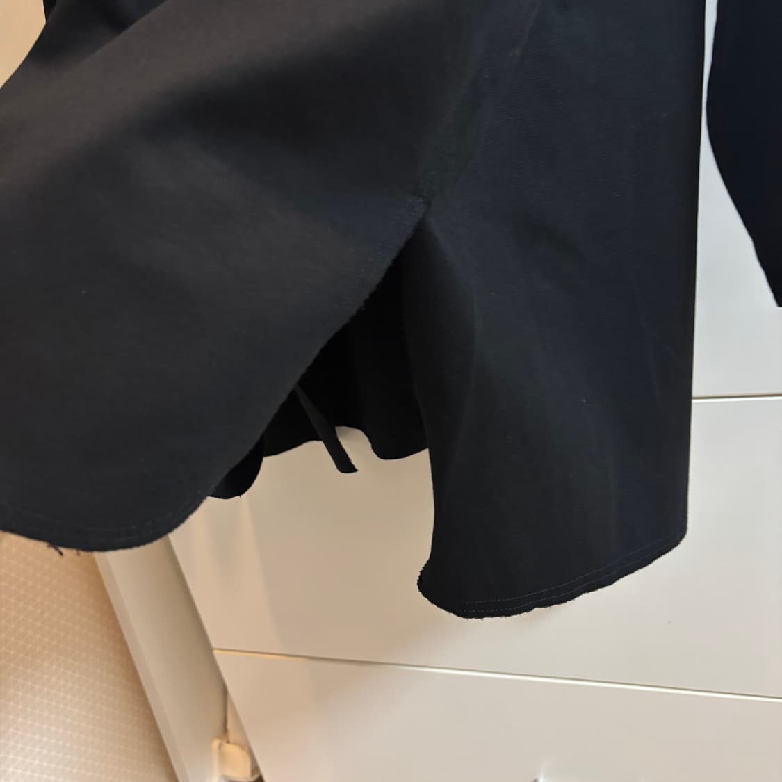 1er Arrondissement 일본제 블랙 컷아웃 반팔 상품이미지6