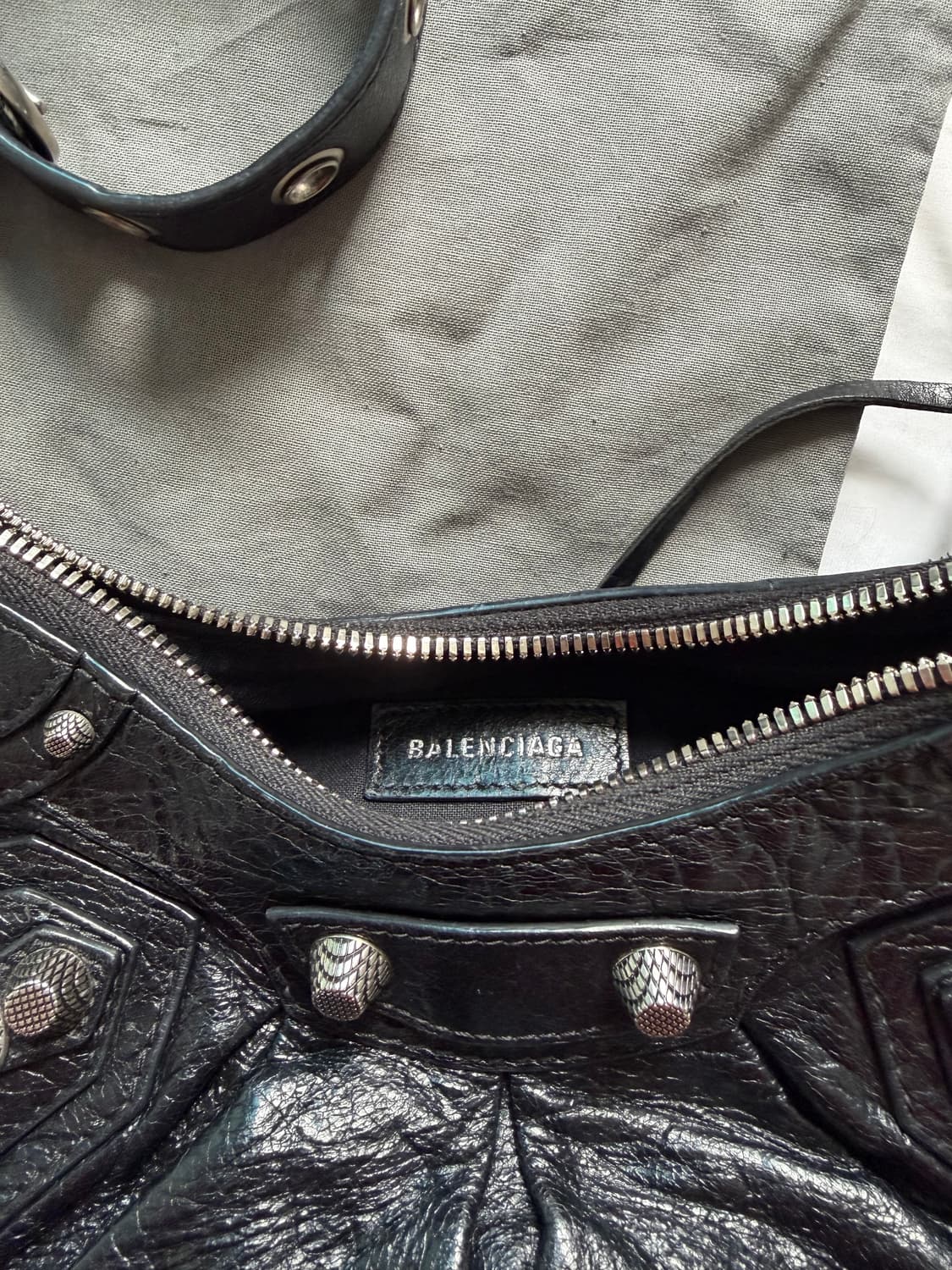 발렌시아가 르카골 xs 숄더백 블랙 상품이미지7