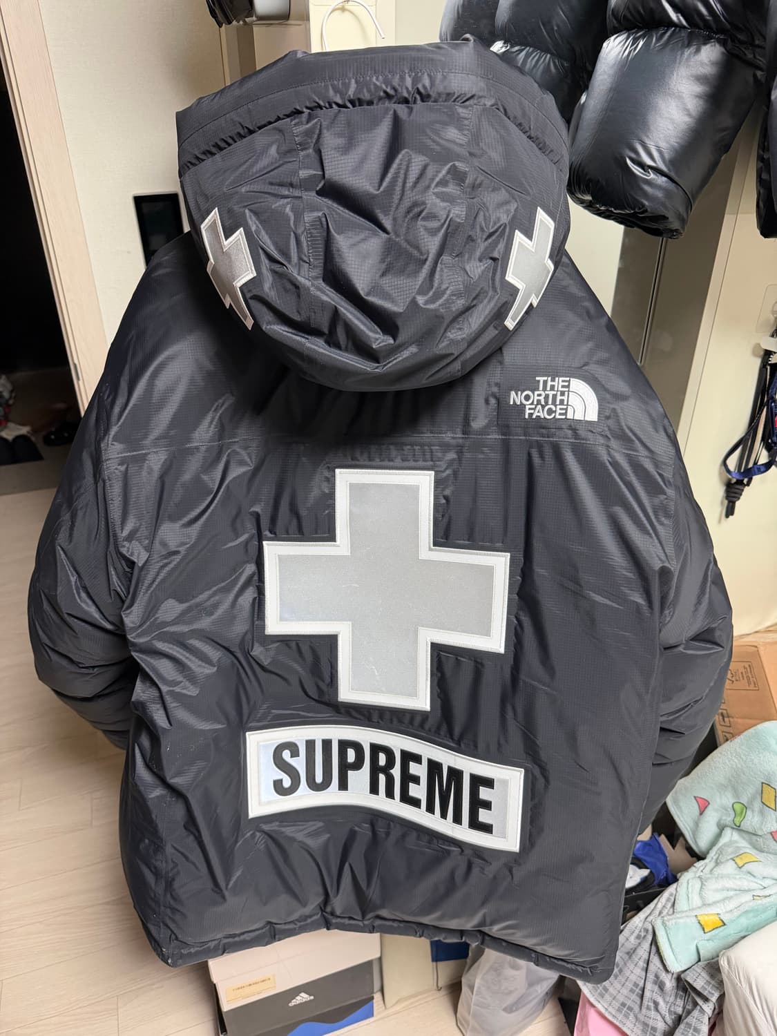 [xl] 슈프림x노스페이스 서밋 발토르 레스큐 패딩 블랙 상품이미지4