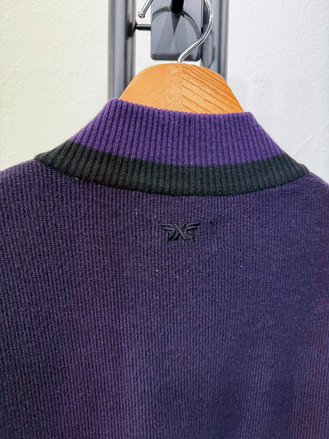 정품) PXG 남성 퍼플 블랙 하프넥 니트 100 상품이미지6
