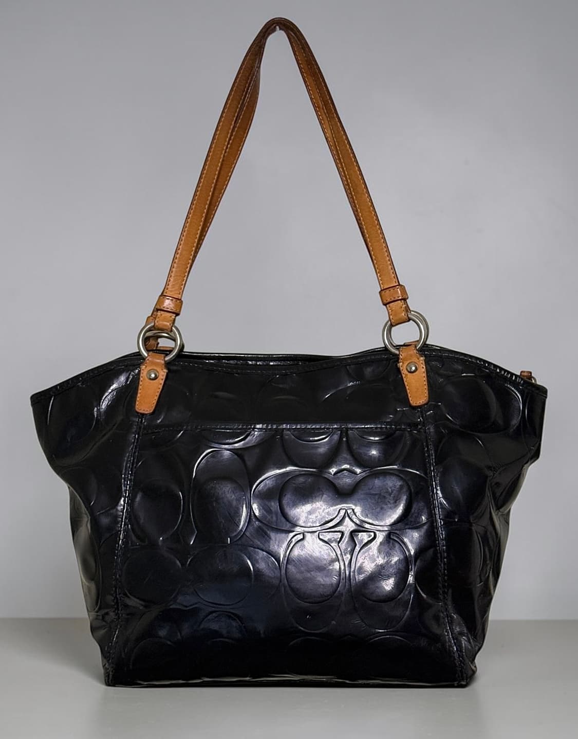 코치(COACH) 옵아트 에나멜 토트백 상품이미지2