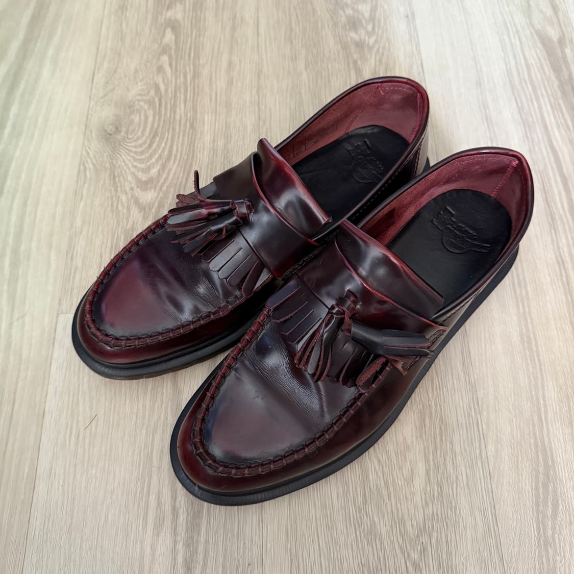 닥터마틴 아드리안 체리우드 270 상품이미지1