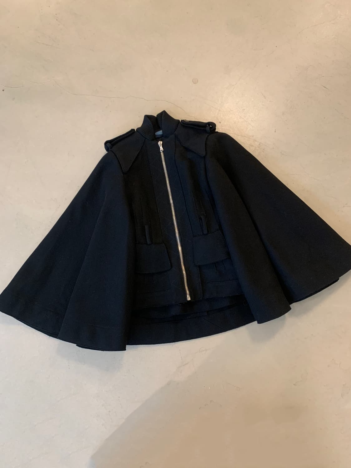 알렉산더 맥퀸 울 케이프 상품이미지5