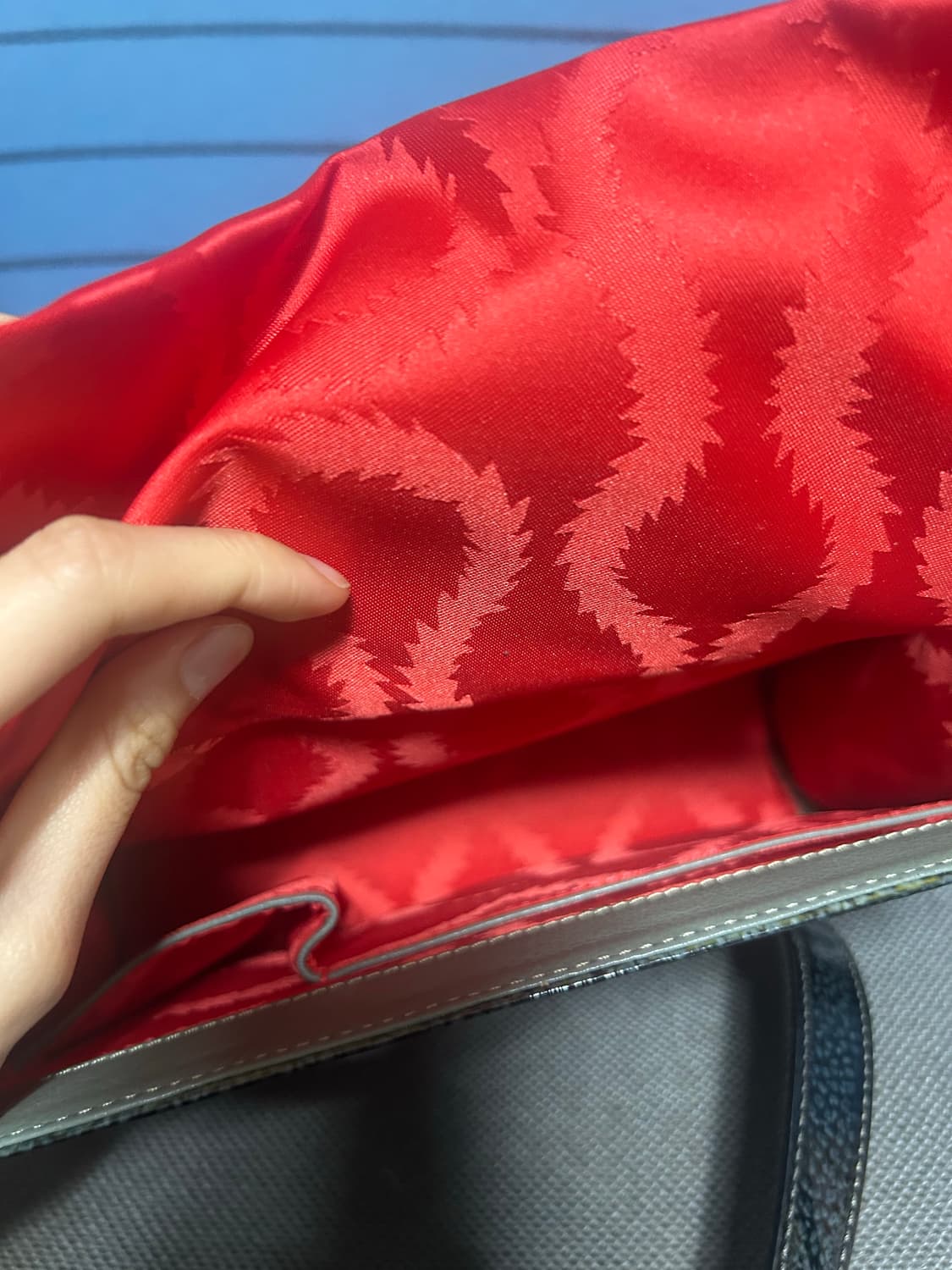 비비안웨스트우드 에나멜 크로스백 상품이미지7