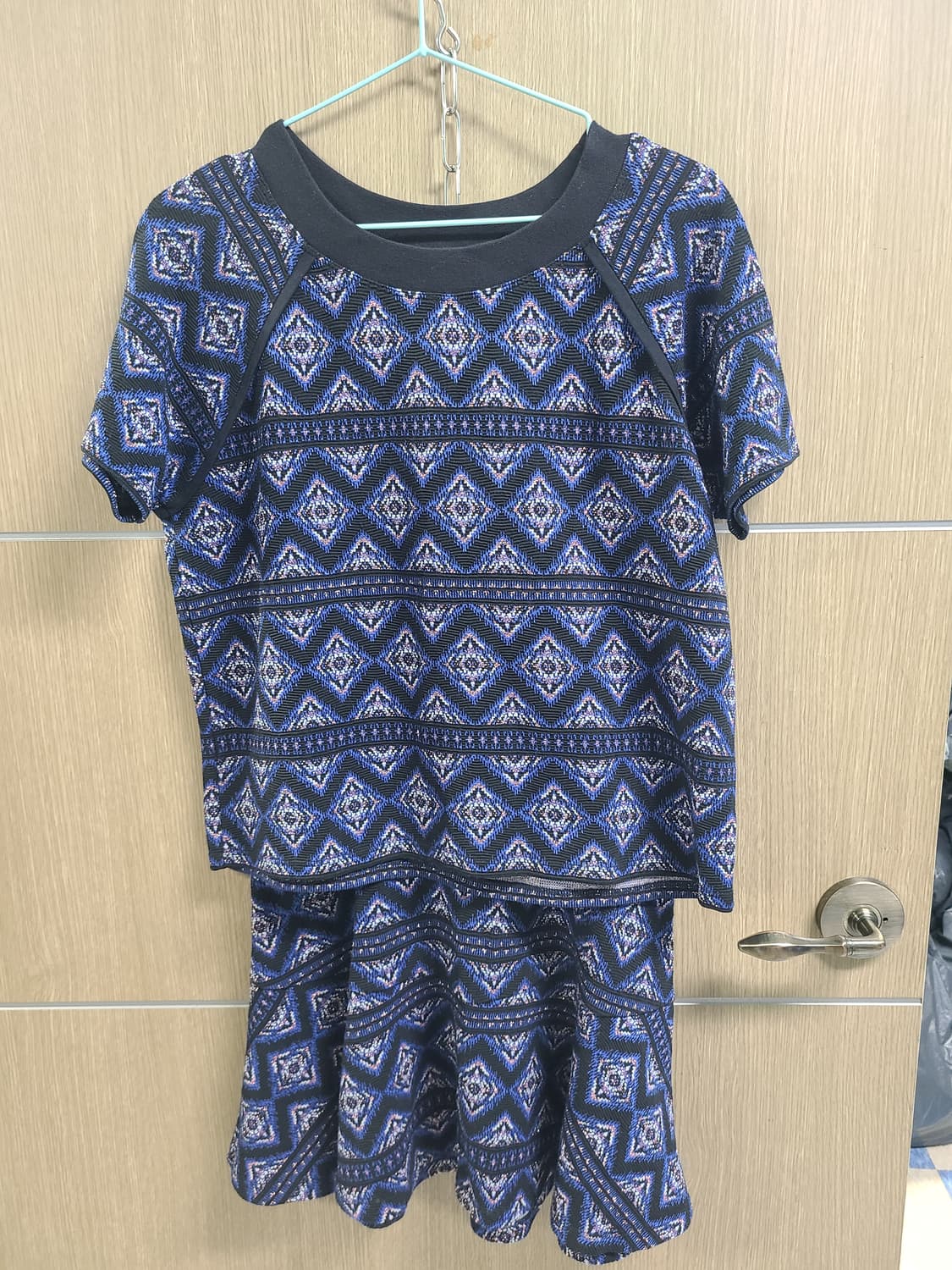 베르니스 반팔 스커트 셋업 s 상품이미지1