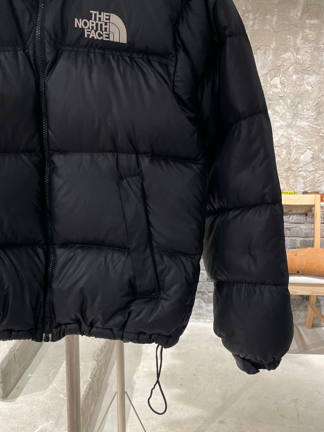 노스페이스 블랙 눕시 700 푸퍼 상품이미지5