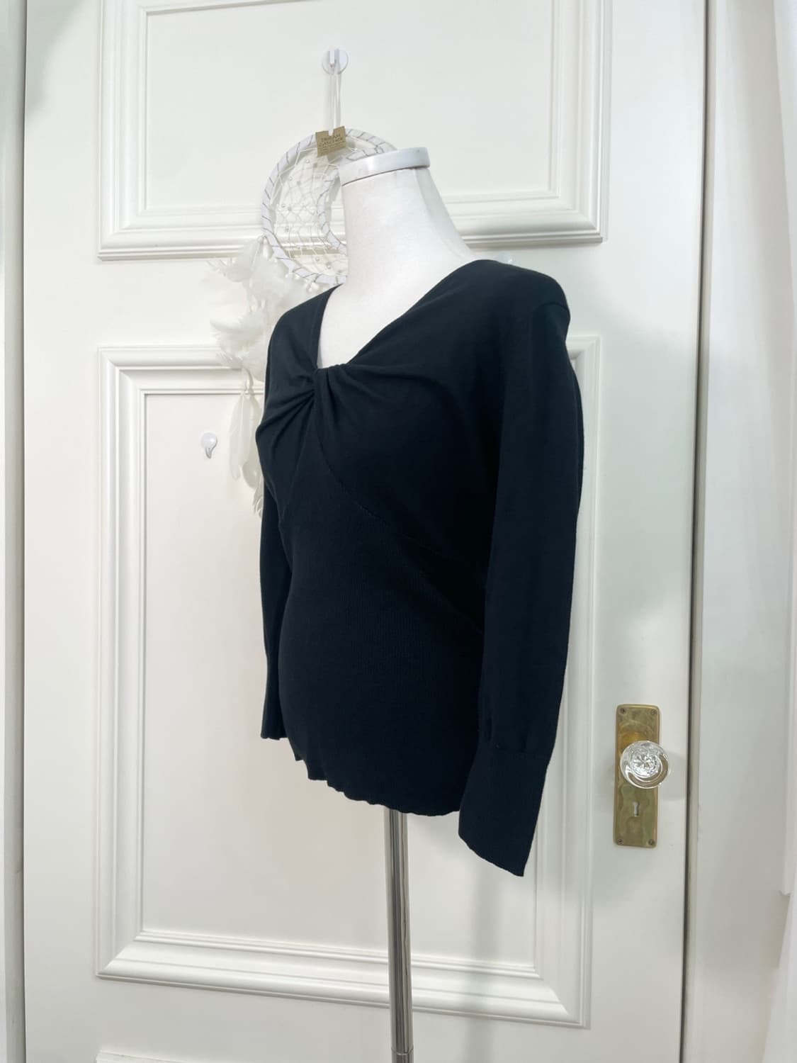 LAURA ASHLEY black bow twist knit top 상품이미지2
