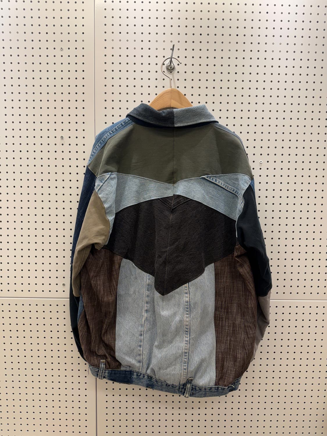 칼하트 리워크 패치워크 데님 자켓 U200 상품이미지3