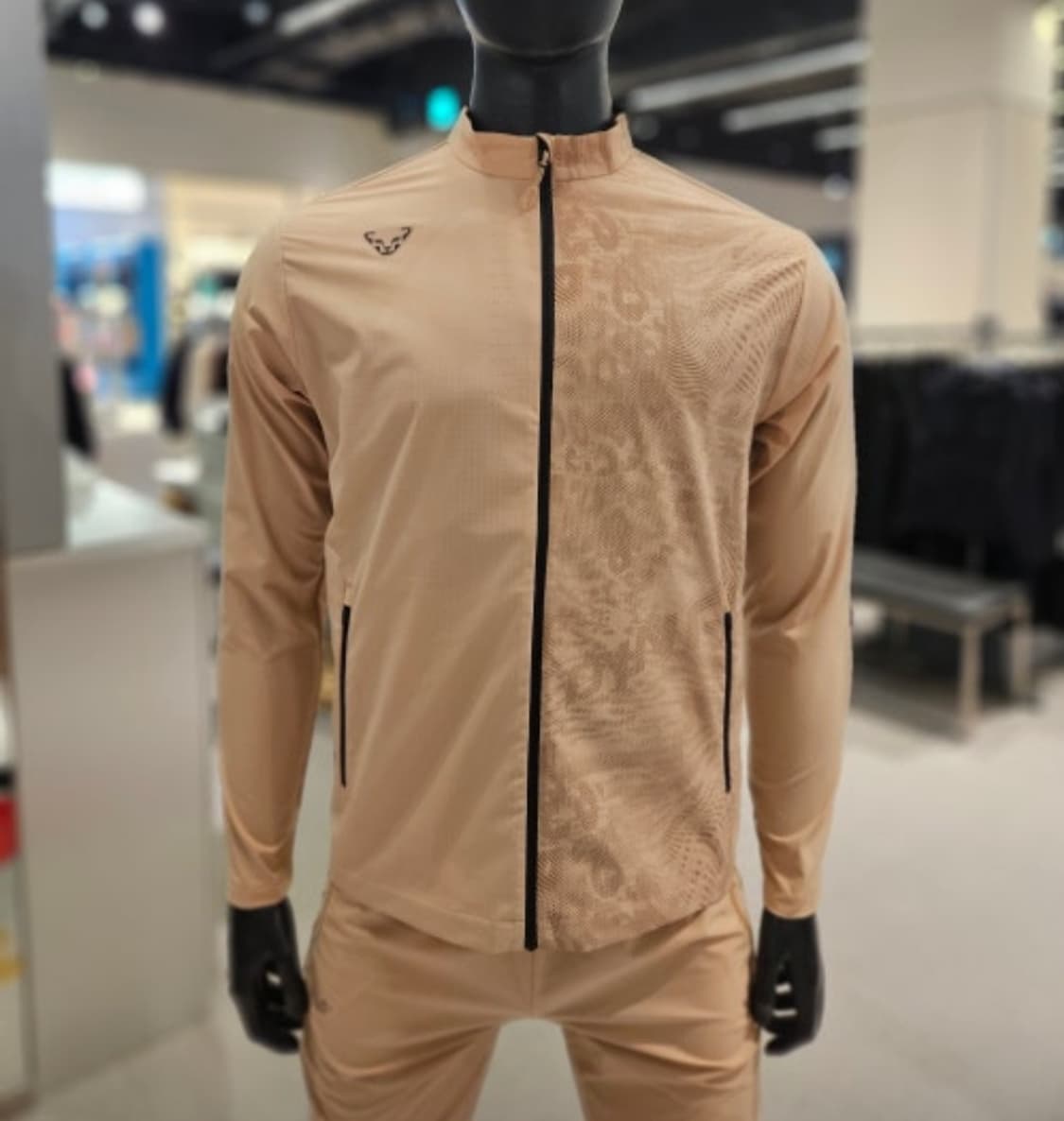 [100]다이나핏 기능성 트레이닝 집업 상품이미지2