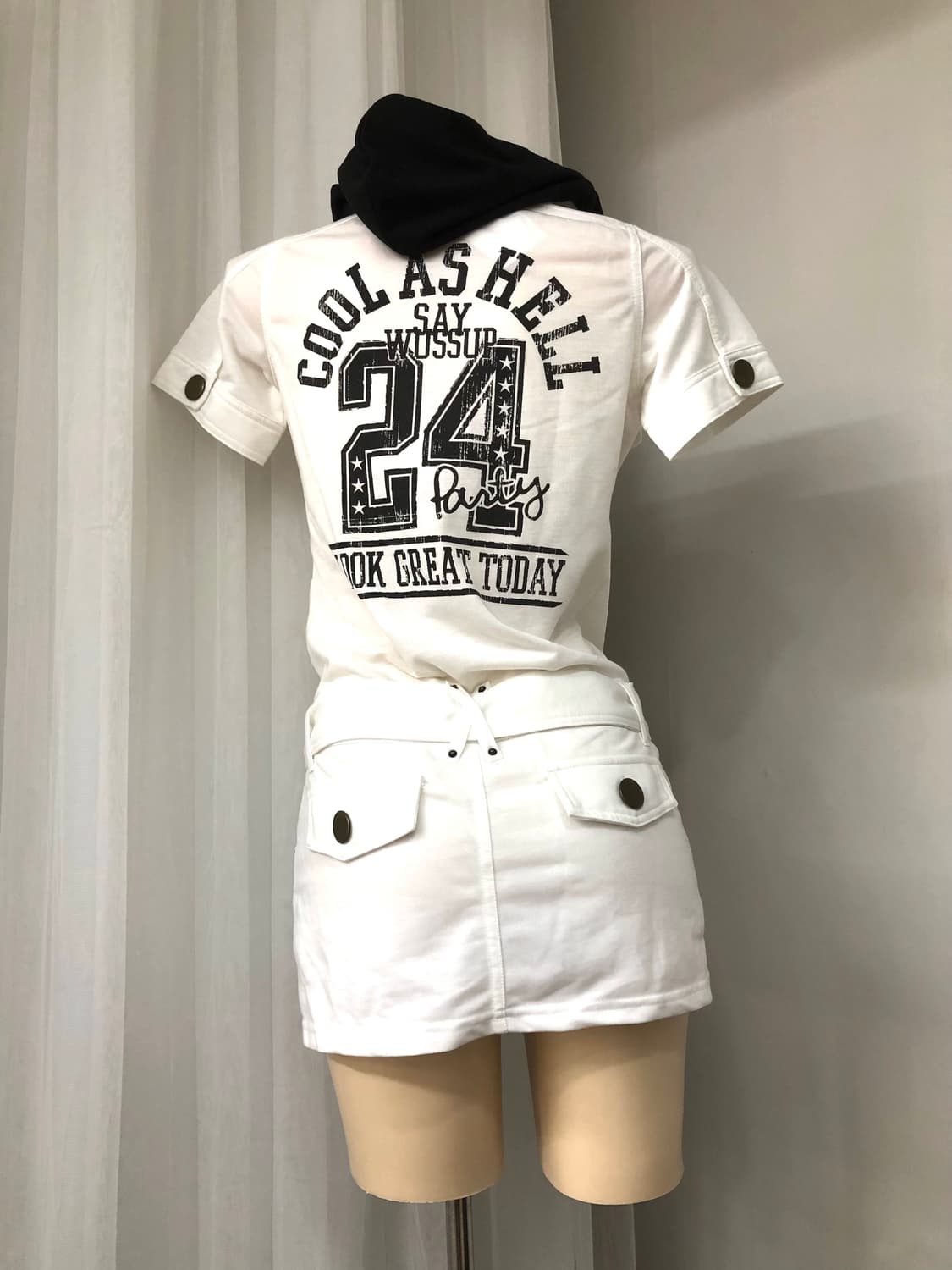 onee gyaru st logo white hood bodysuit 상품이미지3