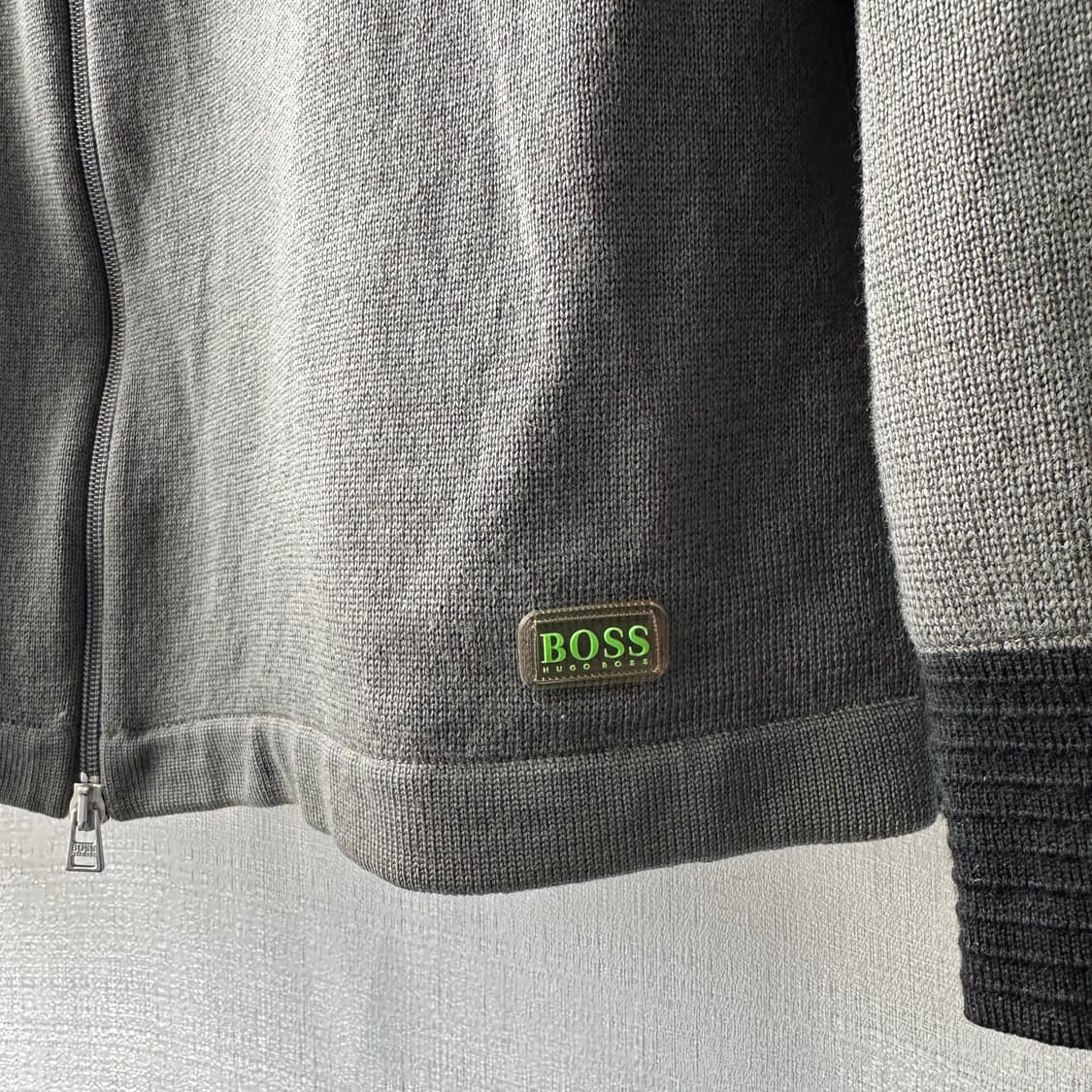 휴고보스 x 벤츠 하이브리드 윈드스토퍼 니트 자켓 그레이 M 상품이미지6