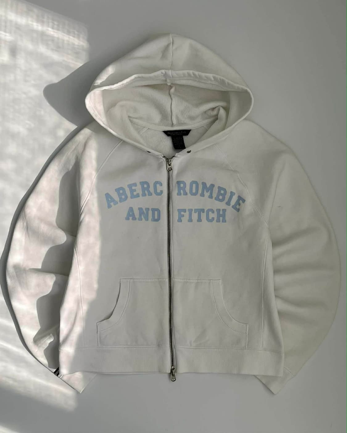 [L] 아베크롬비 Y2K 화이트 크롭 후드집업 스웻 져지 상품이미지1
