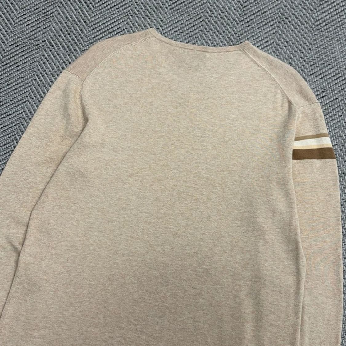 dkny 브이넥 니트 v4358 상품이미지4