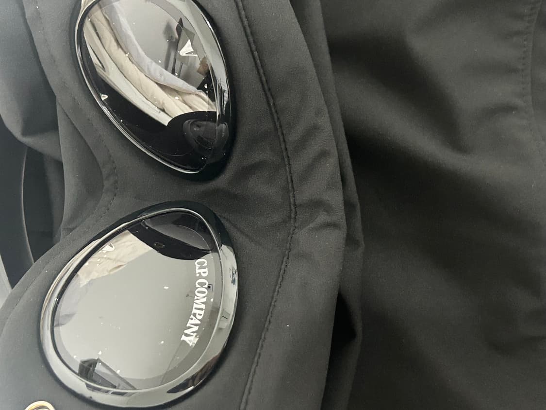 C.P. 컴퍼니 쉘-R 고글 자켓 블랙 - 25SS 상품이미지4