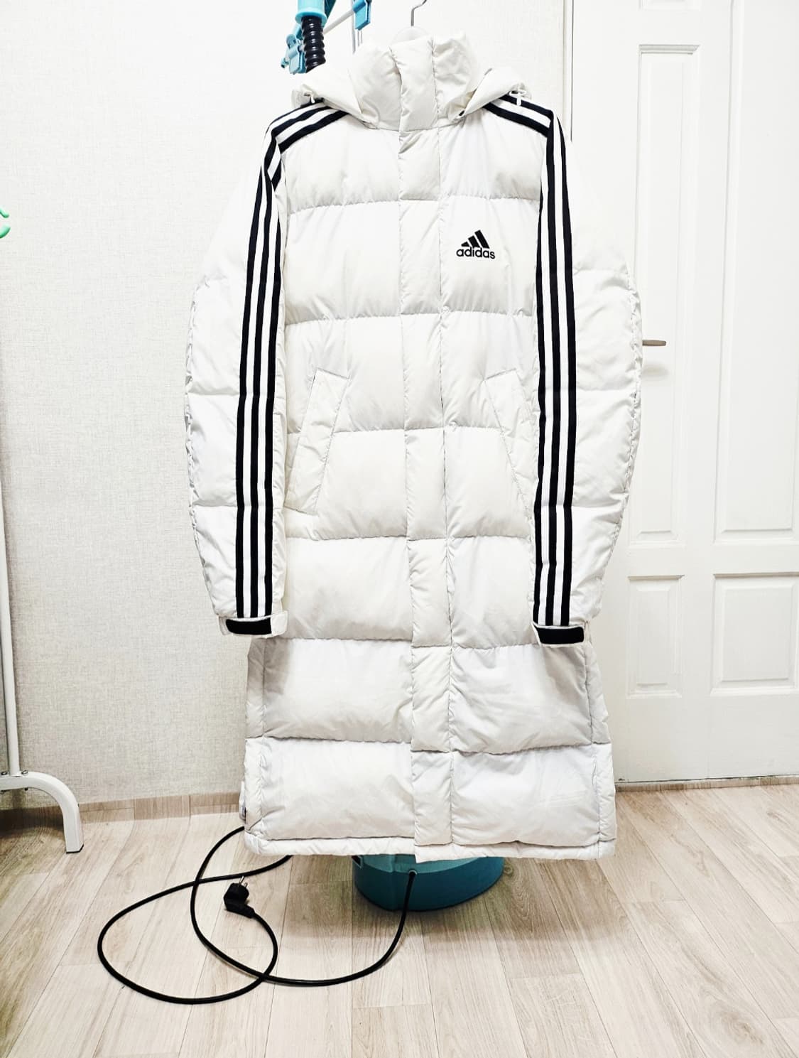(90~95)S ☆우주매물☆ 아디다스 3st [흰검] 덕다운롱패딩 상품이미지1