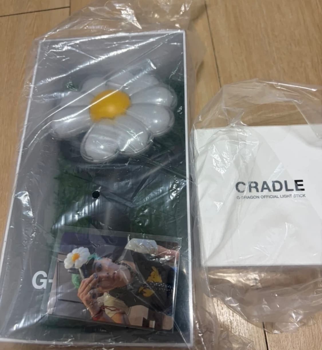 지드래곤 응원봉 + 크래들 일괄판매(크림보다저렴) 상품이미지1