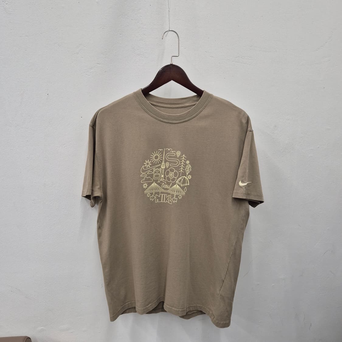 나이키 랜드마크 반팔티 L 상품이미지1