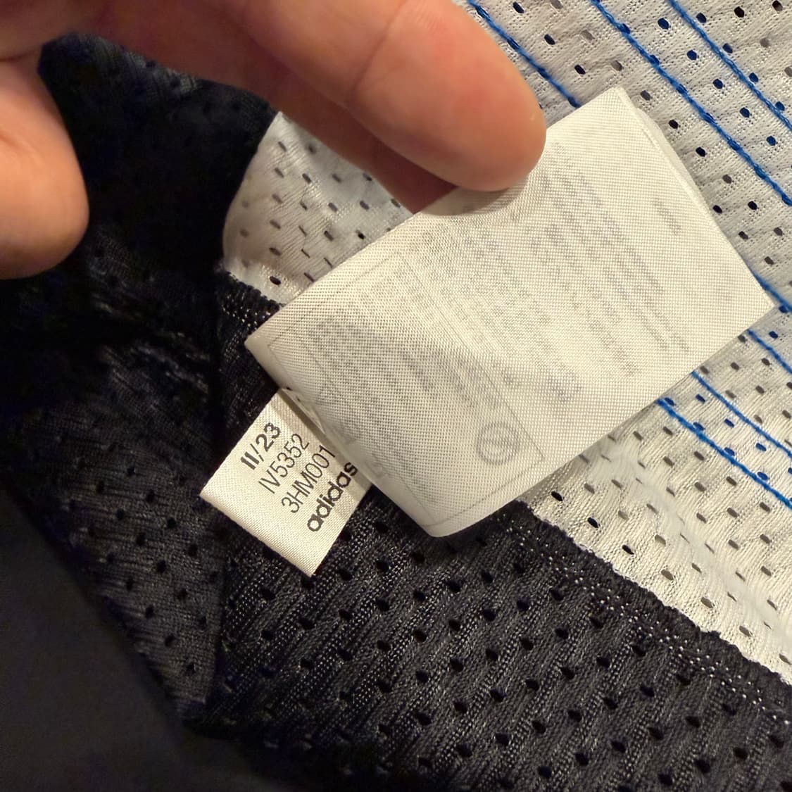 [XL] 아디다스 블랙/화이트/블루 메쉬 반팔티 B229 상품이미지4