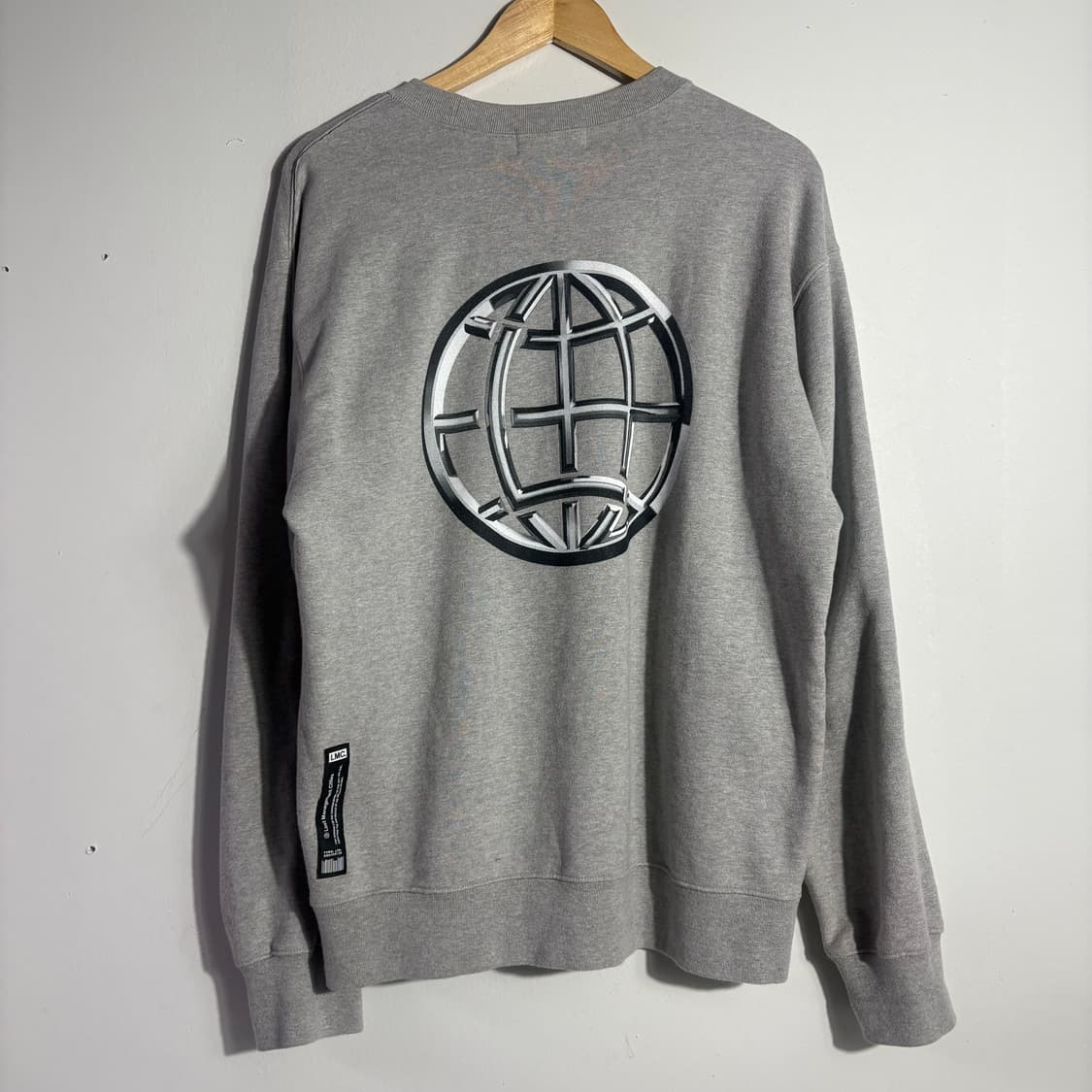 엘엠씨 로고 맨투맨 스웨트셔츠 (무료배송) 상품이미지4