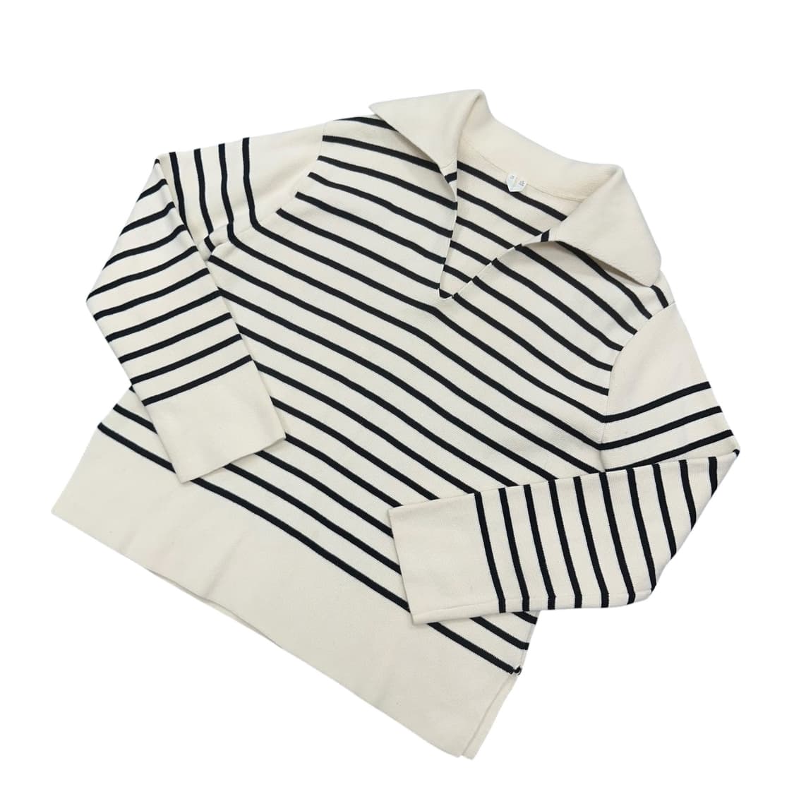 아르켓 오픈 카라넥 니트 상품이미지3