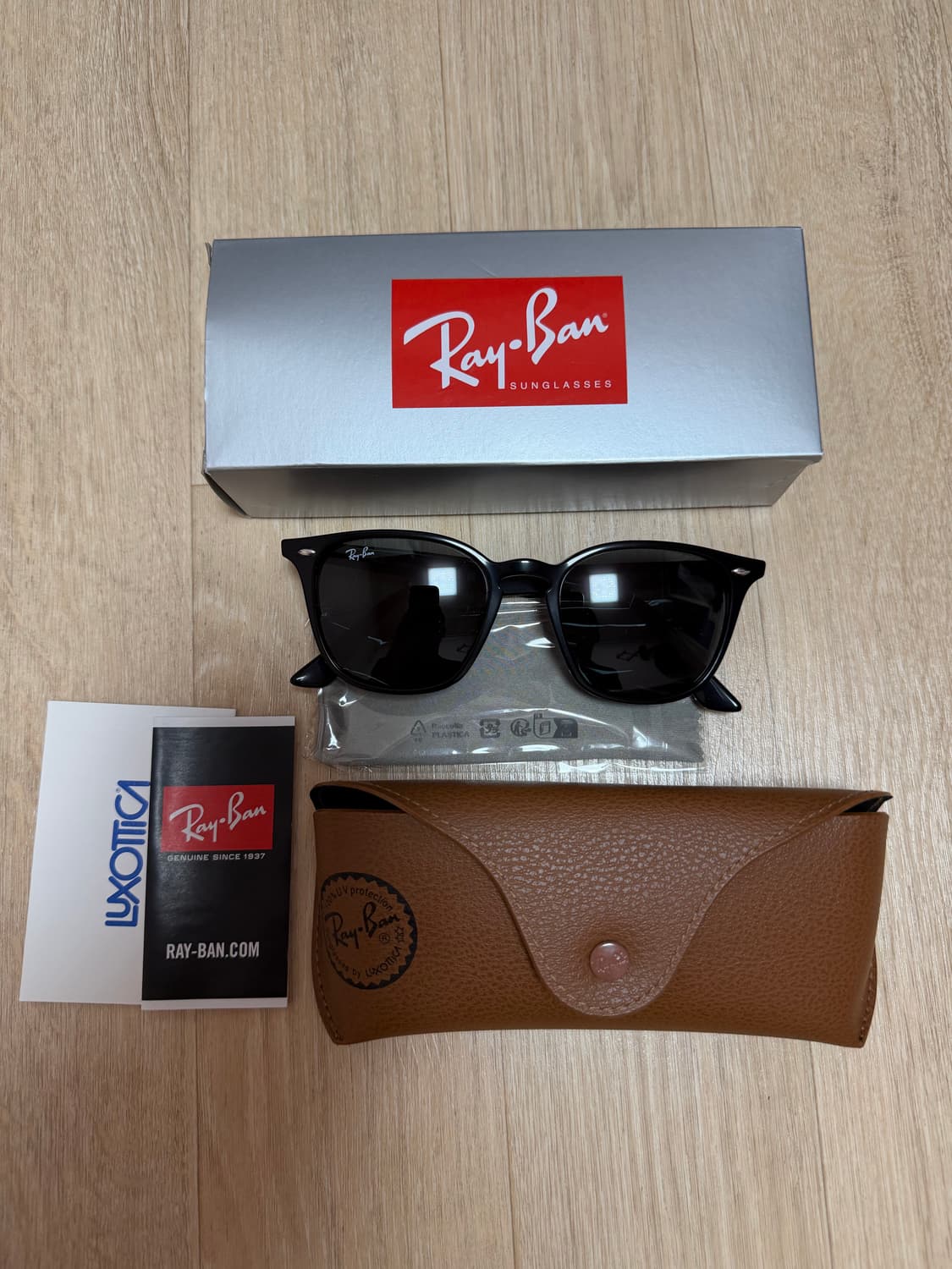 Rayban RB4258F 601 71 모델 상품이미지4