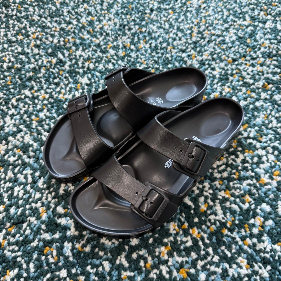 버켄스탁 애리조나 에센셜 에바 블랙 레귤러 상품이미지1