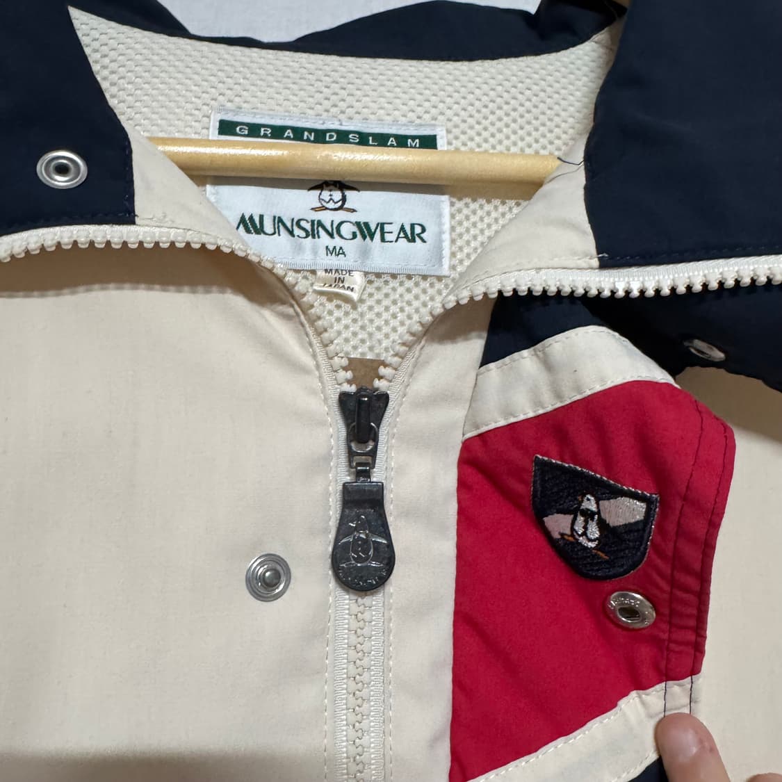 먼싱웨어 아이보리 배색 바람막이 100 상품이미지4